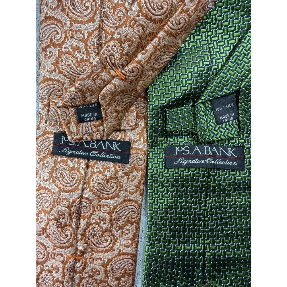 Jos. A. Bank 100% Silk Tie Set Mens One Size Multicolor Paisley Pointed Necktie